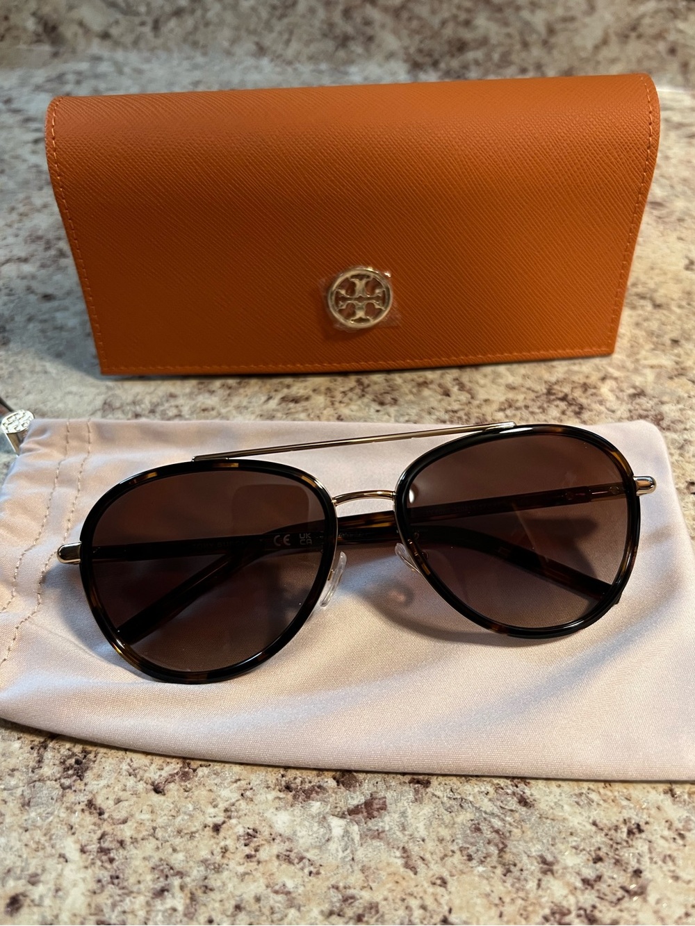 TORY BURCH Sunglasses New Without Tag